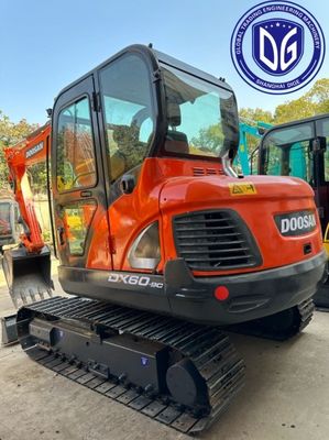 Gebrauchtes Doosan DX60 6 Tonnen kleines Bagger, neues Modell, ausgezeichnete Qualität, ausreichend Lagerbestand