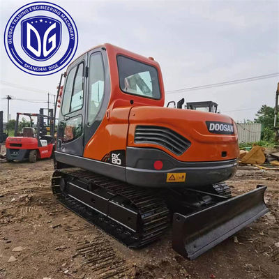Gebraucht Doosan DX80 8 Tonnen kleiner Bagger hoher Wirkungsgrad gute Qualität zum Verkauf