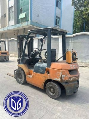 2.5t 8FDA25 Toyota Gebraucht Gabelstapler Kraftvolle Gebraucht Gabelstapler Hydraulikmaschine