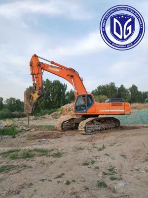 Gebrauchtes Doosan DX500LC 50 Tonnen Bagger mit präziser Kontrolle über die Ausgrabung