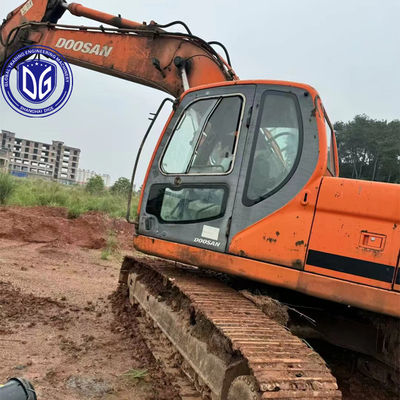 Original gebraucht Doosan DX225 22,5 Tonnen, Neuer Exkavator, in ausgezeichnetem Zustand, zum Verkauf.