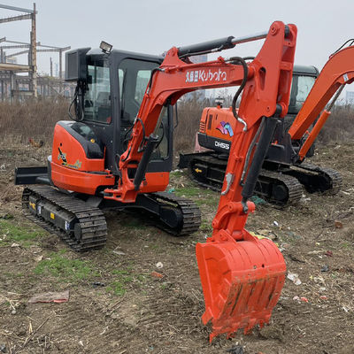 Kubota U35 Bagger macht Ihre Arbeit schneller und einfacher durch eine bequeme Wartung