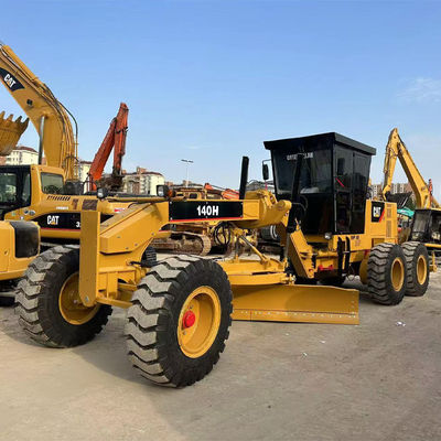Hydraulische Antriebsform Caterpillar Grader 140h 14677kg Maschinengewicht für eine genaue Straßengraduierung